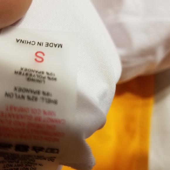 NWOT Racerback one piece removeable padding small - Picture 5 of 7